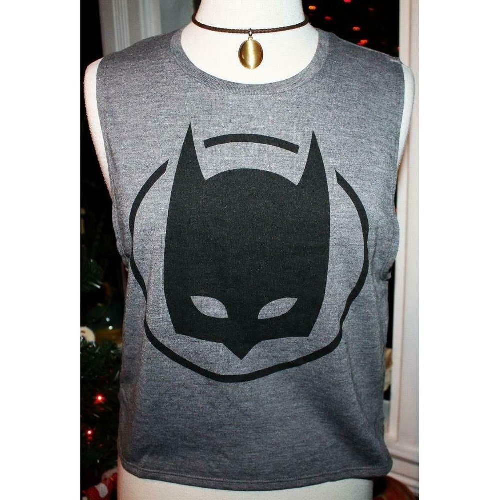 Batman Tank Juniors Medium Sleeveless T-Shirt NWOT  Ladies/Girls Muscle Tee